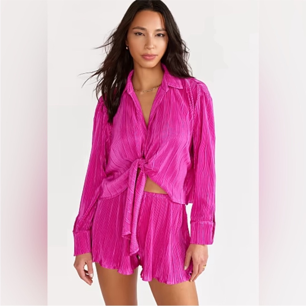 Vici Fore Long Sleeve Plisse Top